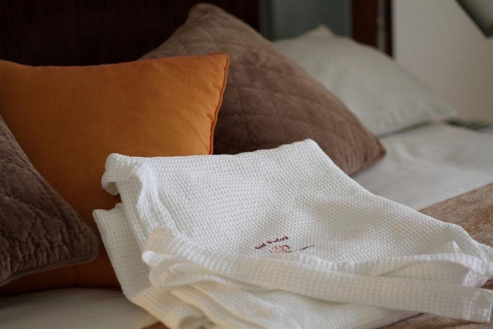 Hotel Le Saint Denis Luaran gambar