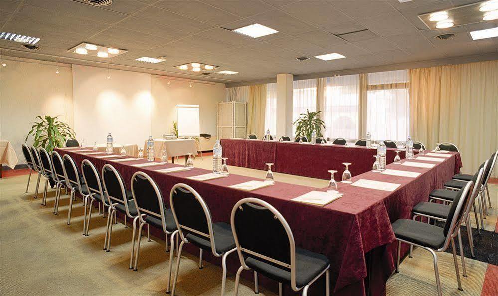 Hotel Le Saint Denis Luaran gambar